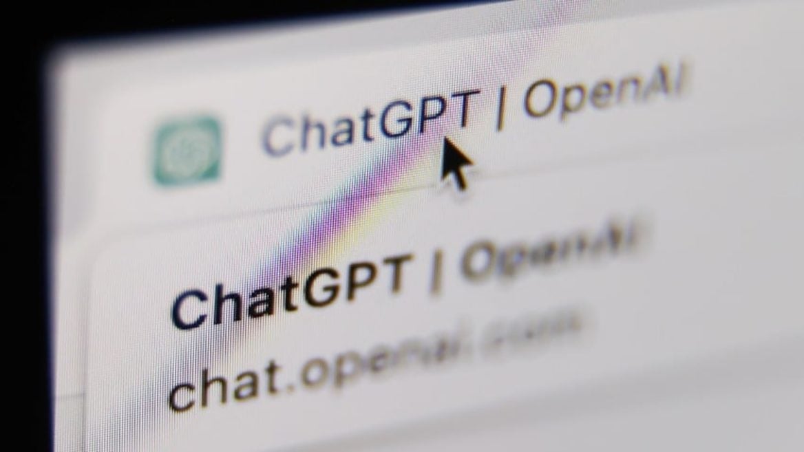 OpenAI отключала ChatGPT из-за бага который показывал пользователям чужую историю диалогов