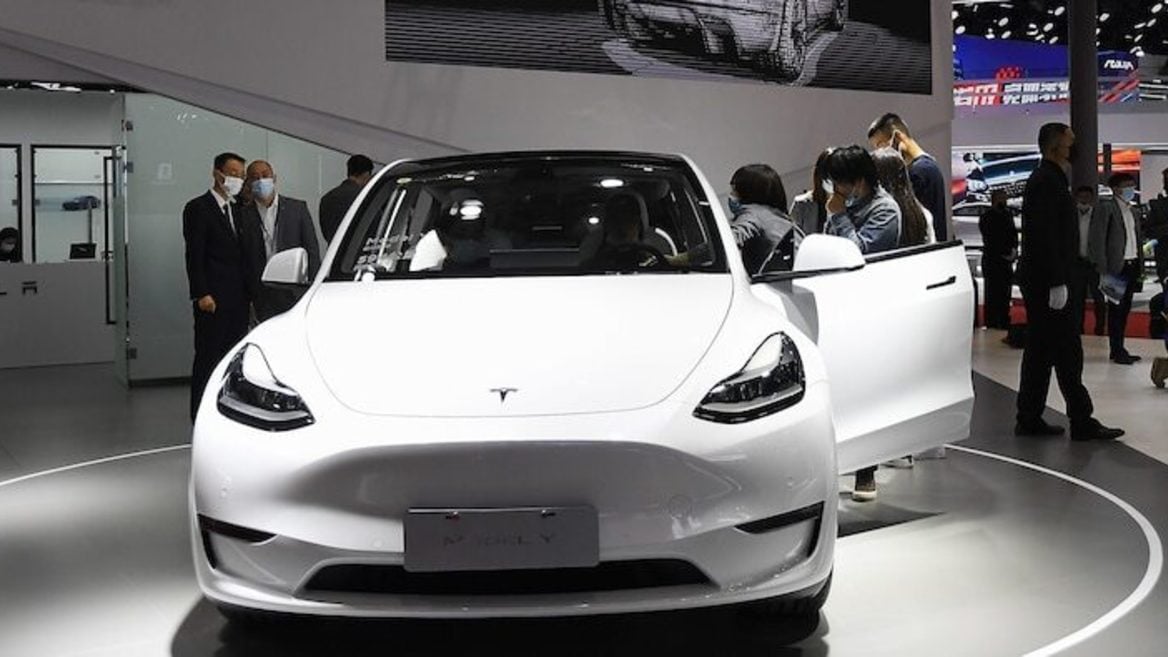 Tesla за день подешевела на 10% из-за нового расследования автопилота