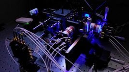 Microsoft представила первый в мире аналоговый оптический компьютер