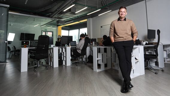 «Мы — пиратская бригантина»: как банковский топ покинул систему и запустил стартап