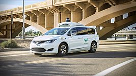 Waymo запустила коммерческий такси-сервис с самоуправляемыми авто Waymo запустила коммерческий такси-сервис с самоуправляемыми авто