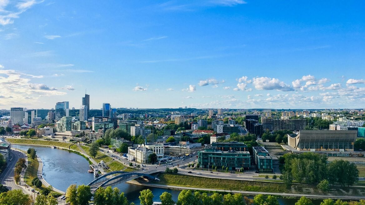 Перавозчыкі скасоўваюць рэйсы паміж Мінскам і Вільняй некаторыя бестэрмінова