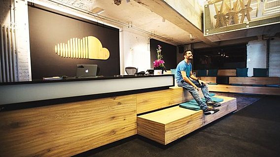 Между музыкой и технологиями: необыкновенный офис SoundCloud в Берлине (фото) 