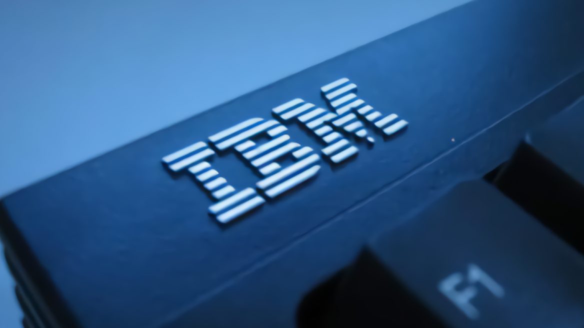 IBM разделится на две компании и сосредоточится на облачных технологиях