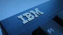 IBM разделится на две компании и сосредоточится на облачных технологиях