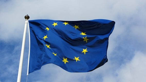 Евросоюз хочет обязать компании помечать контент, созданный ИИ