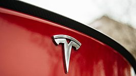 Автопилот Tesla сокращает вероятность аварии на 40% 