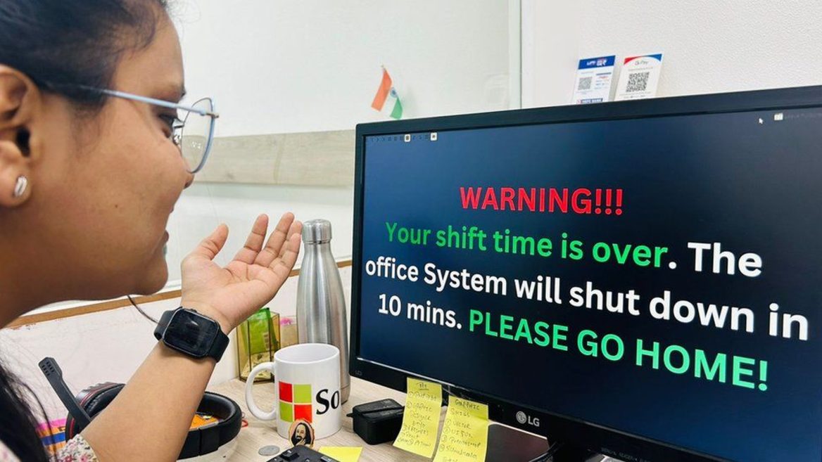 Айтишная компания напоминает сотрудникам что пора идти домой за 10 минут до конца рабочего дня