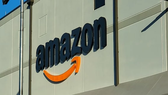 Дата-цэнтр Amazon у ААЭ загарэўся пасля прылёту нейкіх «аб'ектаў«