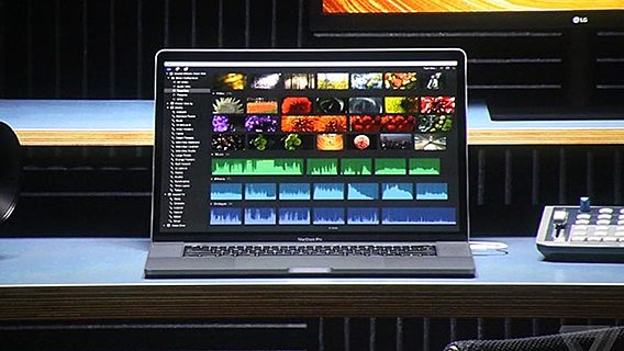 Apple представила новый MacBook Pro с двумя дисплеями 