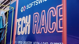 «Понетворкать и послушать базз». Как прошёл первый Tech Race Summit в Варшаве