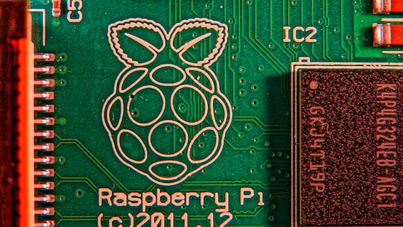 Raspberry Pi продала 10 миллионов «самых маленьких и дешёвых» компьютеров 