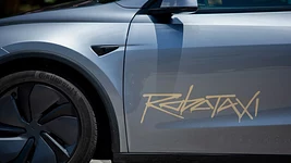 Роботакси Tesla попадают в аварии в четыре раза чаще людей