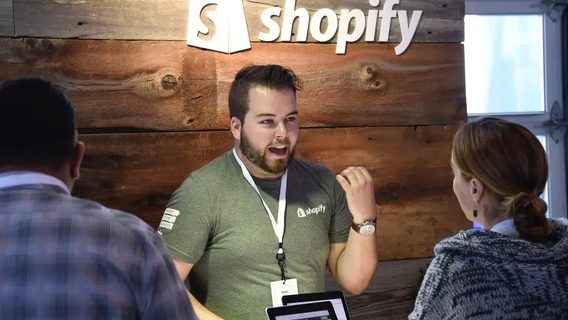 Shopify месяцами обещал взять студентов-практикантов на работу и бросил прямо перед выпуском