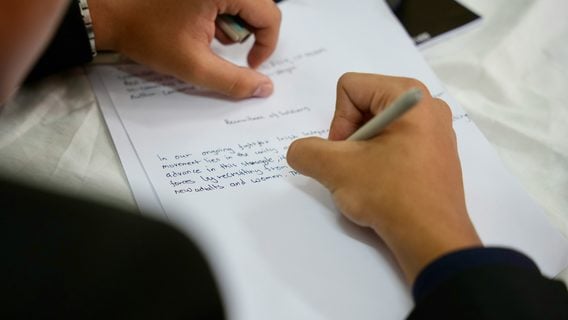 Из-за ChatGPT преподаватели американских вузов возвращаются к старым методам для проверки знаний