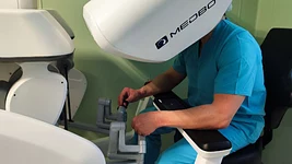 В Беларуси провели уникальную операцию с помощью китайского робота