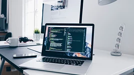 Разработчик написал создателю Claude Code про ИИ-слоп. Вот что он ответил