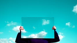 Золотые наручники и культ кода: 6 мифов о работе в ИТ, которые достали айтишников