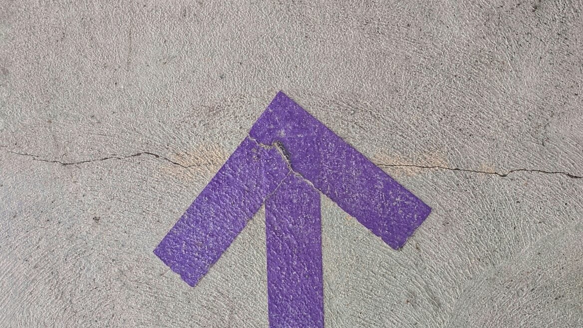 Топ Amazon нанимает и повышает сотрудников по тому как они используют ИИ