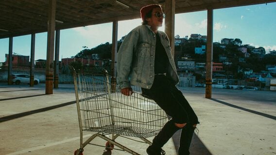 «Раней можна было браць проста так». Exadel прадае супрацоўнікам мерч (дорага)