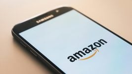 Amazon впервые за 20 лет обновила логотип Amazon впервые за 20 лет обновила логотип