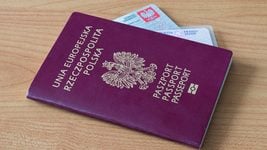 В Польше хотят увеличить срок проживания, который нужен иностранцу для признания гражданином В Польше хотят увеличить срок проживания, который нужен иностранцу для признания гражданином