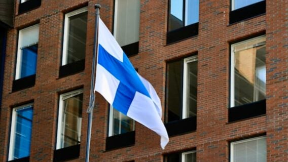 Финляндия запретила беларусам сделки с недвижимостью