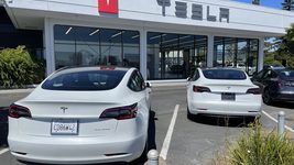 Tesla может лишиться права на работу и продажу авто в Калифорнии
