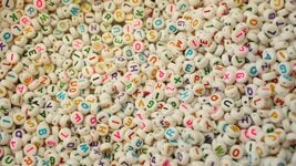 «Сумна, калі цябе лічаць дэбілам». Як жывуць айцішнікі (і іх дзеці) з дыслексіяй