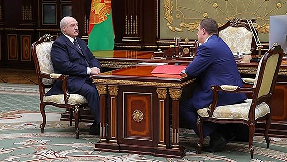 «Льготы у них беспрецедентные». Лукашенко снова пообещал айтишникам самые выгодные условия 