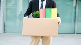 Бигтех сокращает среднее звено — не зашли ли компании слишком далеко? Бигтех сокращает среднее звено — не зашли ли компании слишком далеко?