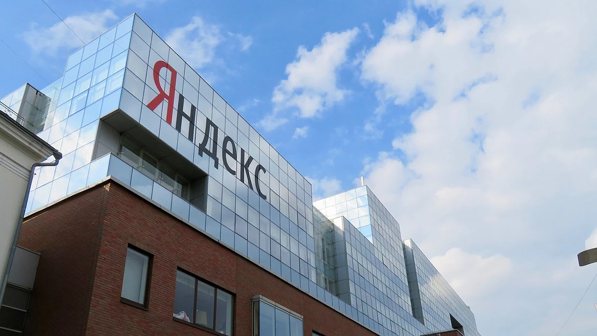 «Яндекс» получил беспилотником по второму дата-центру. После атаки на первый масштабно «прилёг» рунет