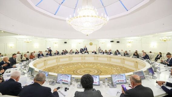 МВД: беларусы в 1,5 раза реже уезжают работать за границу через компании. А ещё их стали активнее заменять иностранцы