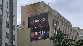 Google троллит Apple в новой рекламе «бюджетника» Pixel 3a 