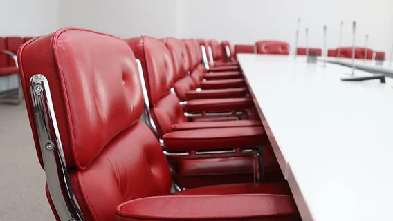 Когда разговор откладываешь неделями: подборка курсов, где учат вести сложные переговоры