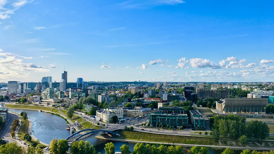 В Литве — минус 20% беларусов с ВНЖ за два года. Его снова предлагают лишать за частые поездки домой