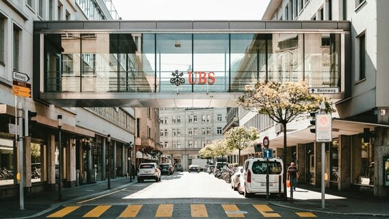 «Новую работу найти непросто». Релоканта увольняют из UBS (минус 1200 человек только в Польше) Вот что рассказал релокант