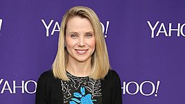 Глава Yahoo получит $23 млн после завершения сделки с Verizon 