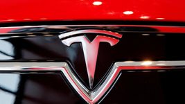 Tesla завершила квартал с рекордными продажами электрокаров