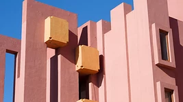 AWS или Azure? Что изучить в певую очередь на старте  карьеры архитектора