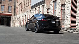 Tesla обновляет ПО Models S и X после очередного возгорания 