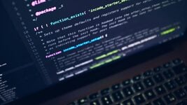Распрацоўшчыкі назвалі 3 самыя папулярныя ШІ-інструменты для кодынгу Распрацоўшчыкі назвалі 3 самыя папулярныя ШІ-інструменты для кодынгу