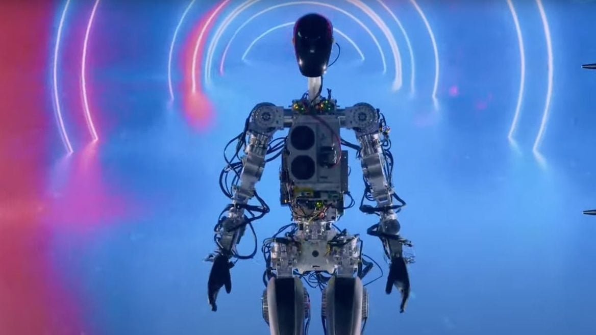 Маск показал робота-гуманоида Optimus. Он ходит танцует и будет стоить меньше $20 тысяч