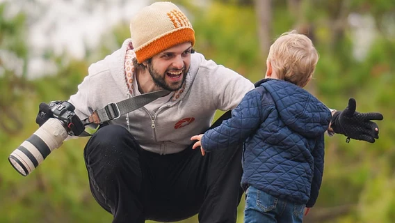 Распрацоўшчык звольніўся з ІТ і пачаў сядзець дома з дзіцём. Распавядае, як падтрымлівае самаацэнку