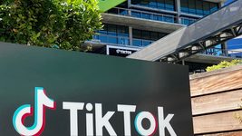 Forbes: TikTok сократил почти весь российский офис. Остальные релоцировались в Дубай