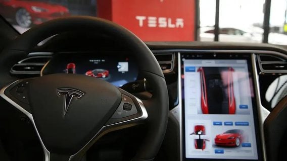 «Как пьяный первый раз за рулём»: Tesla заставили выкупить машину у недовольного клиента