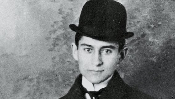 Разработчики на форуме Франца Кафки задают вопросы по Apache Kafka — их троллят цитатами писателя