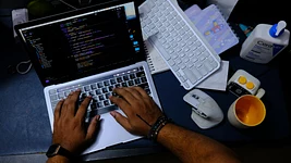 Вайбкодинговый стартап бешеными темпами наращивает выручку, не успевает нанимать