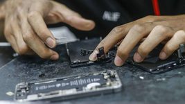 Работники фабрики по ремонту техники Apple заявили о нечеловеческих условиях труда