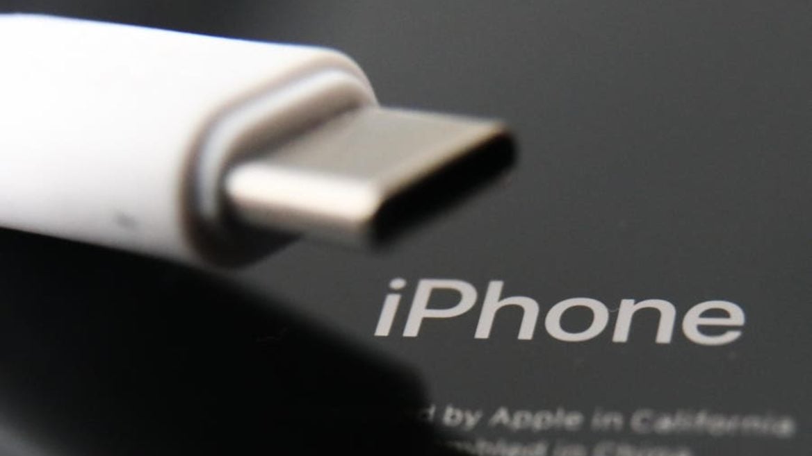 iPhone можно взломать через порт USB Type-C